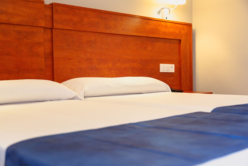 Port Denia Hotel — Hotel rooms in Denia, Valencian Community