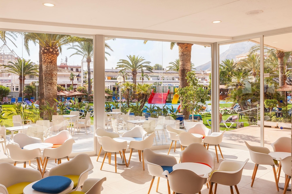 Port Denia Hotel — Restaurant & bars in Denia, Valencian Community
