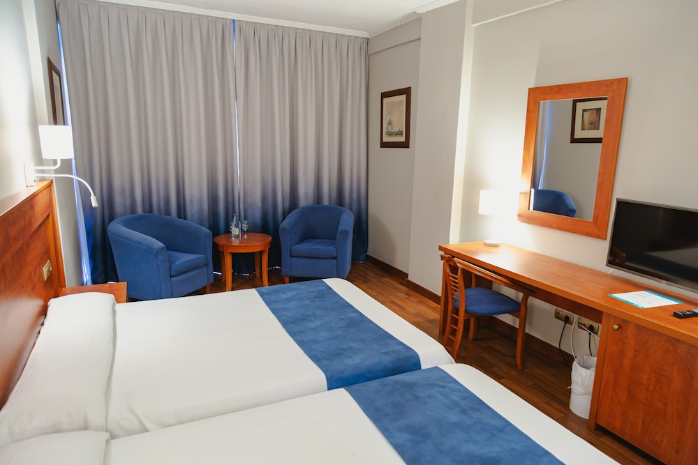 Port Denia Hotel — Hotel rooms in Denia, Valencian Community