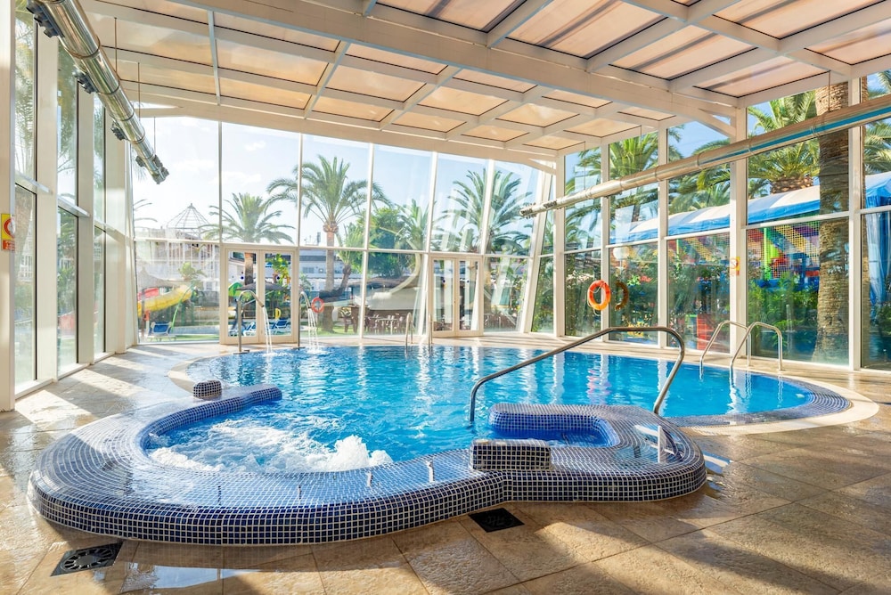 Port Denia Hotel — Swimming pool in Denia, Valencian Community
