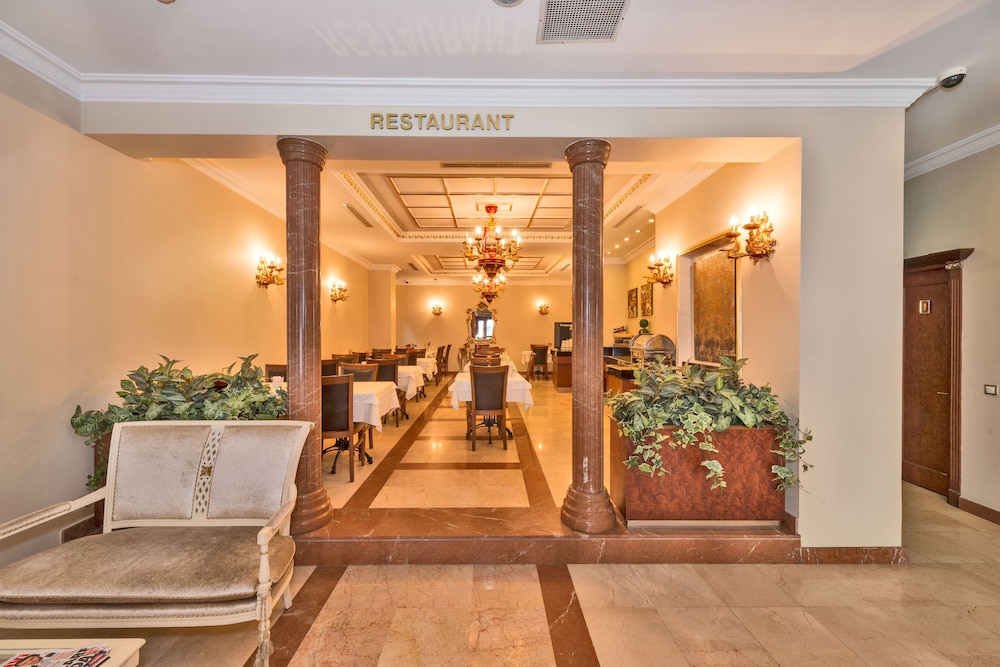 Antis Hotel - Special Class — Restaurant & bars in Istanbul, Istanbul