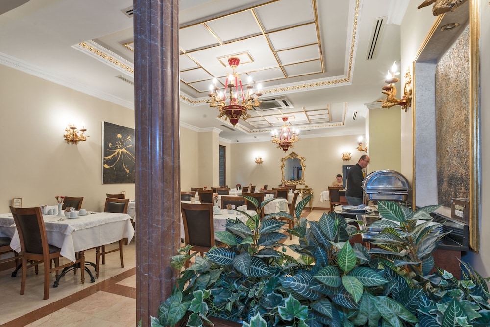 Antis Hotel - Special Class — Restaurant & bars in Istanbul, Istanbul
