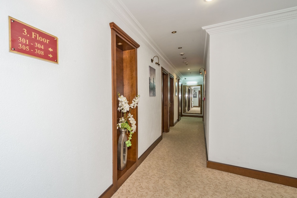 Antis Hotel - Special Class — Hotel building in Istanbul, Istanbul
