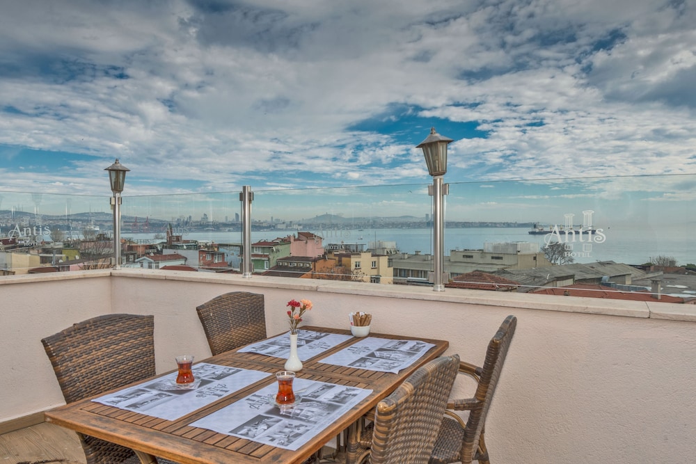 Antis Hotel - Special Class — Restaurant & bars in Istanbul, Istanbul