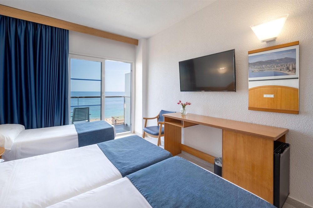 Hotel Poseidón Playa — Hotel rooms in Benidorm, Valencian Community