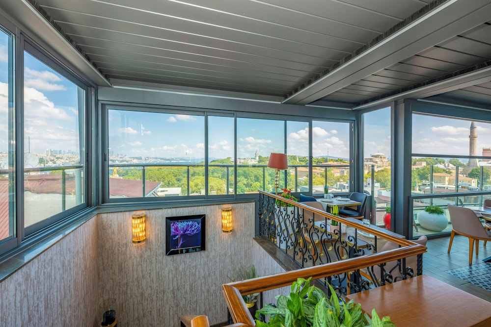 Arden City Hotel - Special Class — Restaurant & bars in Istanbul, Istanbul