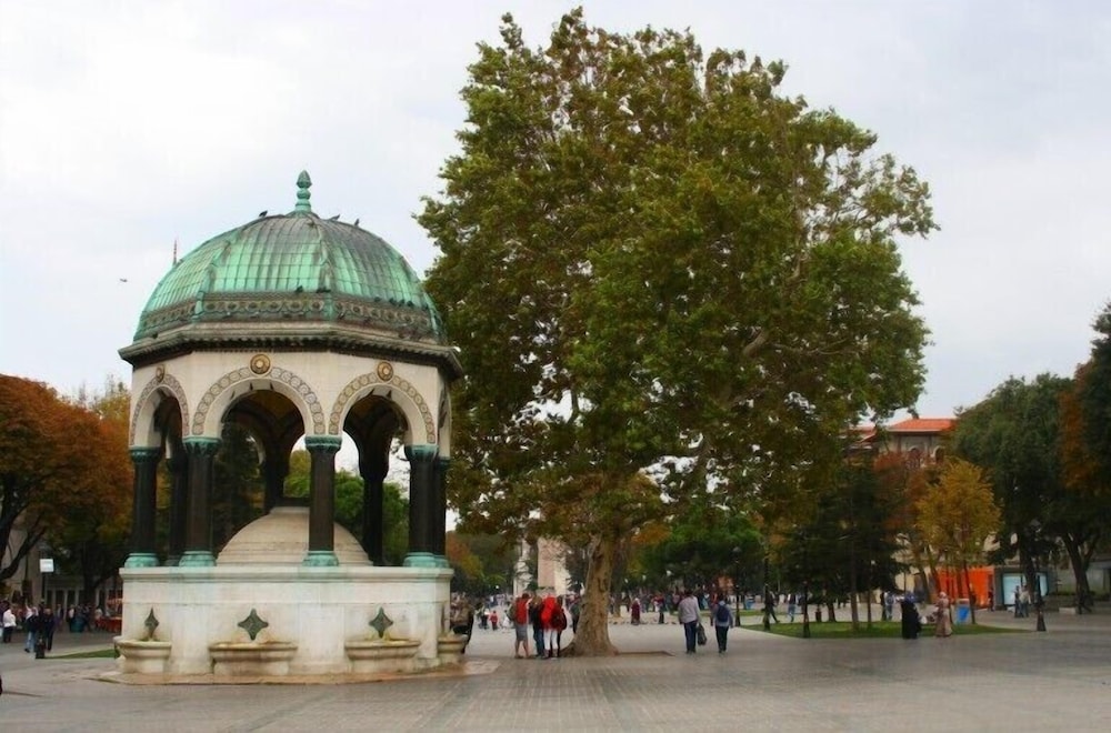 Armagrandi Spina Hotel - Special Class — Attractions in the area in Istanbul, Istanbul
