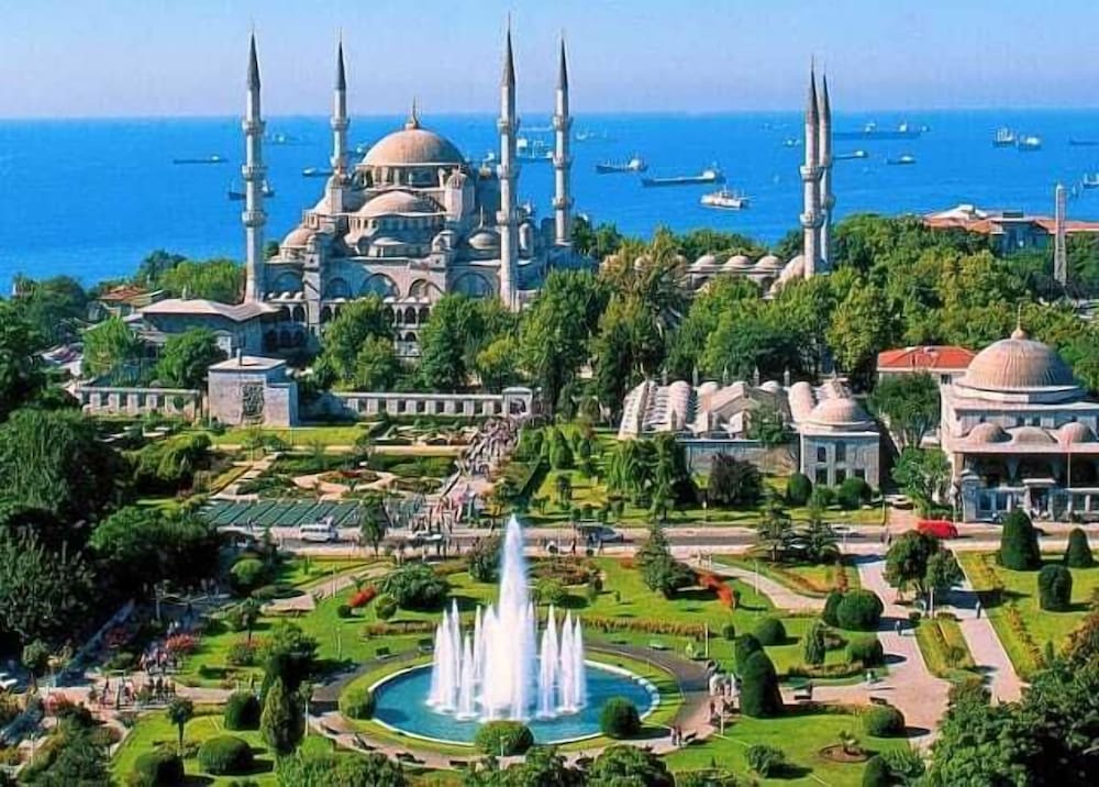 Armagrandi Spina Hotel - Special Class — Attractions in the area in Istanbul, Istanbul