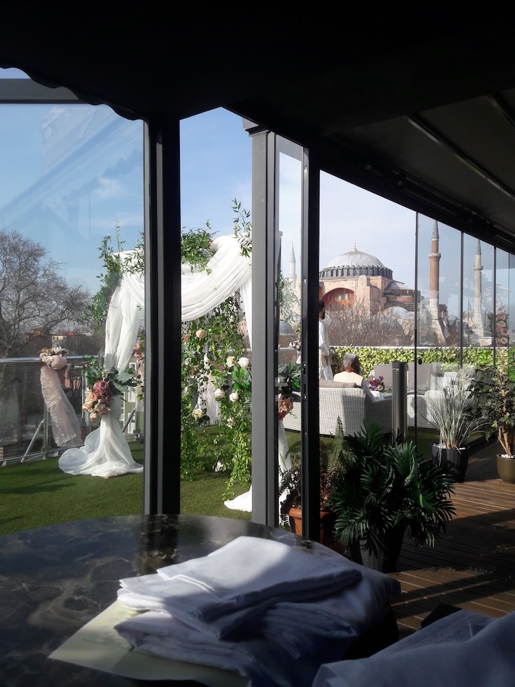 Armagrandi Spina Hotel - Special Class — Restaurant & bars in Istanbul, Istanbul