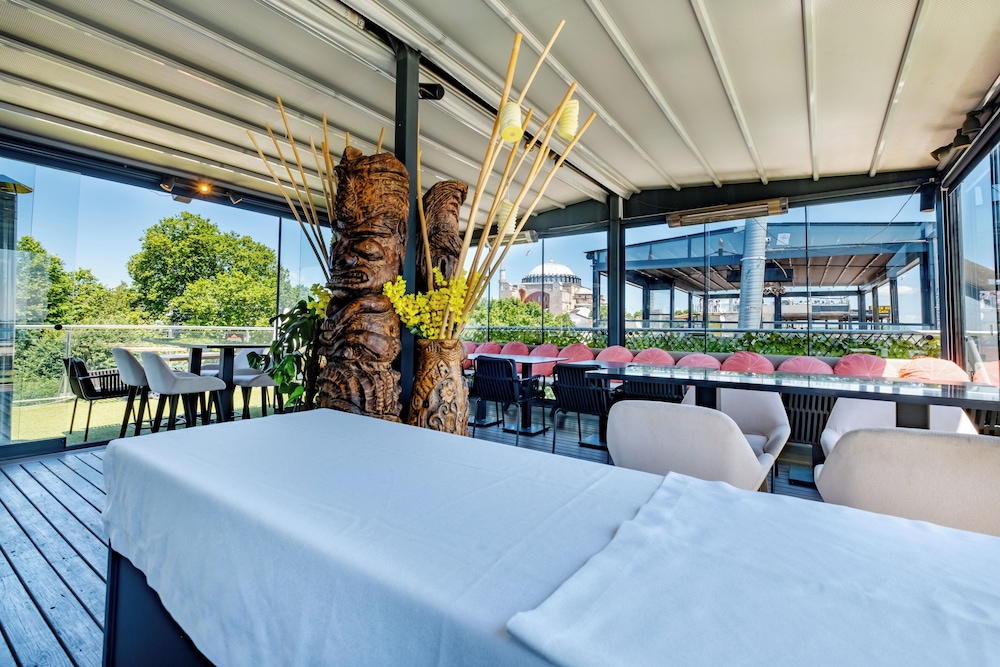 Armagrandi Spina Hotel - Special Class — Restaurant & bars in Istanbul, Istanbul