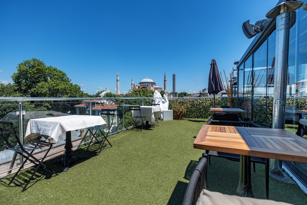 Armagrandi Spina Hotel - Special Class — Restaurant & bars in Istanbul, Istanbul