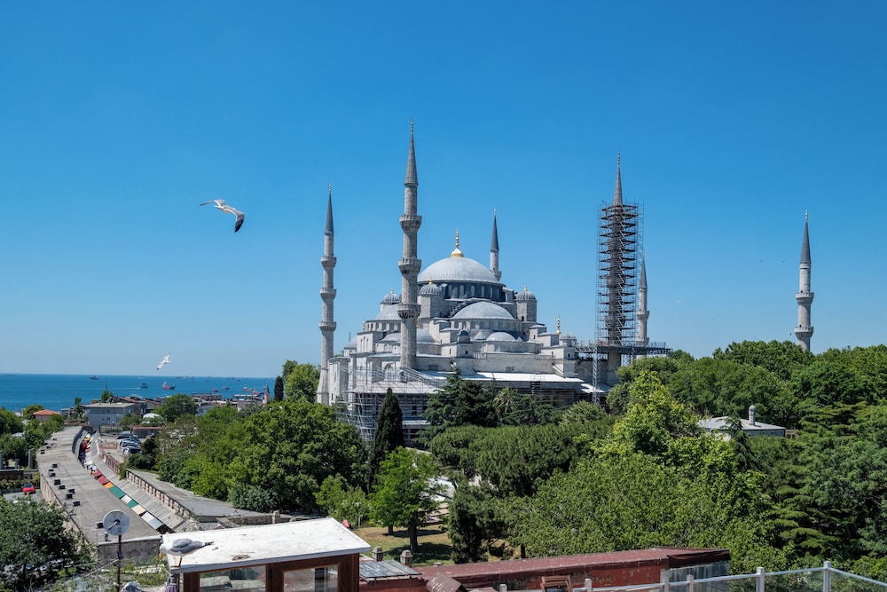 Armagrandi Spina Hotel - Special Class — Attractions in the area in Istanbul, Istanbul