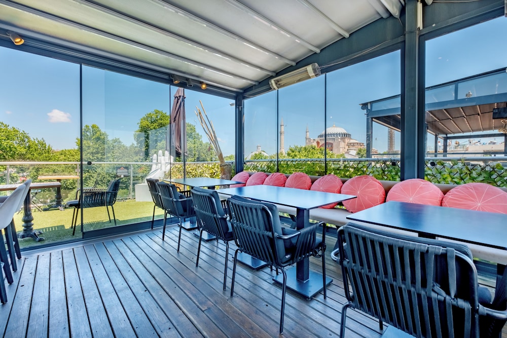 Armagrandi Spina Hotel - Special Class — Restaurant & bars in Istanbul, Istanbul