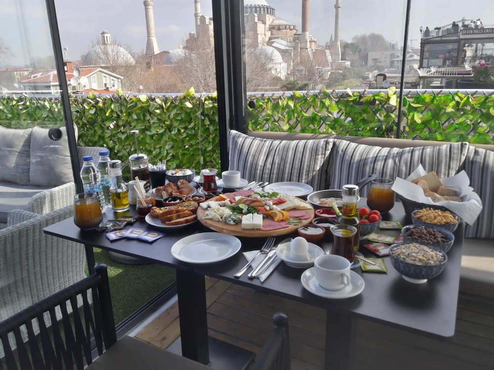 Armagrandi Spina Hotel - Special Class — Restaurant & bars in Istanbul, Istanbul