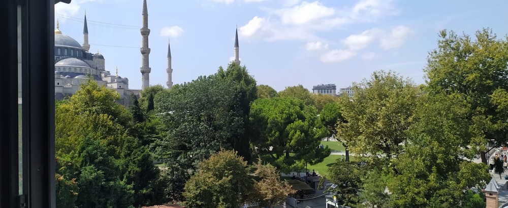 Armagrandi Spina Hotel - Special Class — Attractions in the area in Istanbul, Istanbul