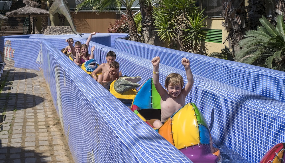 Hotel Rosamar Garden Resort — Swimming pool in Lloret de Mar, Catalonia