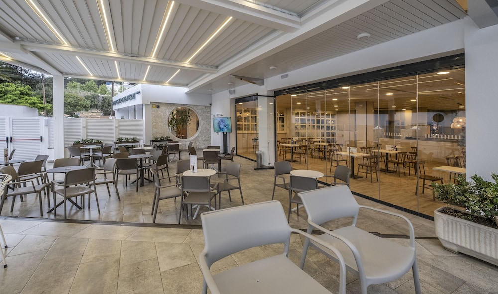 Hotel Rosamar Garden Resort — Restaurant & bars in Lloret de Mar, Catalonia