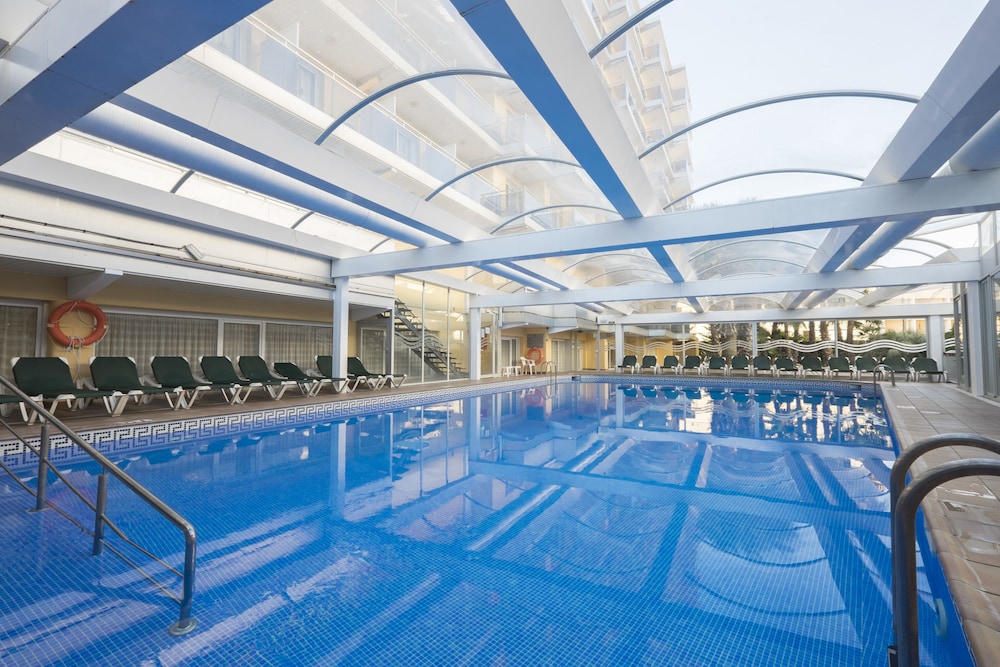 Hotel Rosamar Garden Resort — Swimming pool in Lloret de Mar, Catalonia