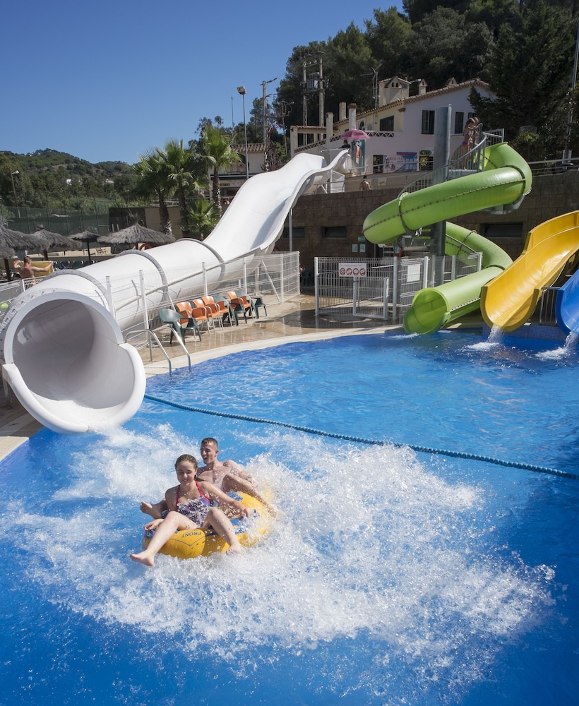 Hotel Rosamar Garden Resort — Swimming pool in Lloret de Mar, Catalonia