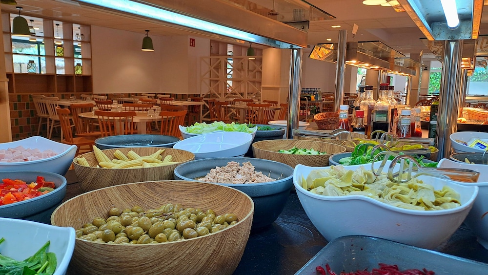 Hotel Rosamar Garden Resort — Restaurant & bars in Lloret de Mar, Catalonia