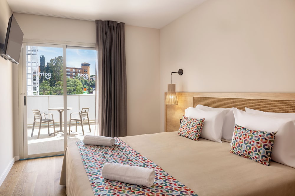 htop Amatista — Hotel rooms in Lloret de Mar, Catalonia