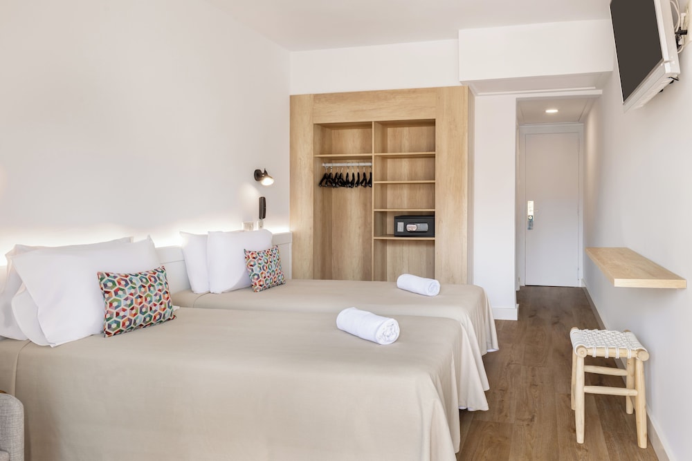 htop Amatista — Hotel rooms in Lloret de Mar, Catalonia