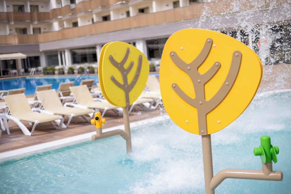 htop Amatista — Attractions for children in Lloret de Mar, Catalonia