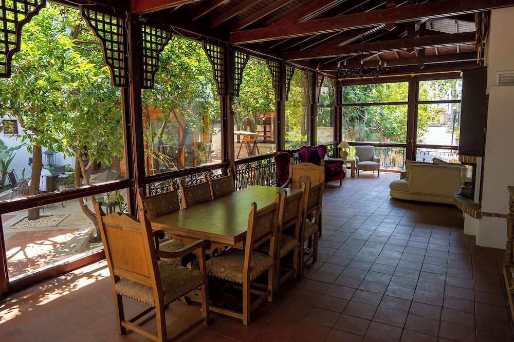 Aspen Hotel - Special Class — Restaurant & bars in Antalya