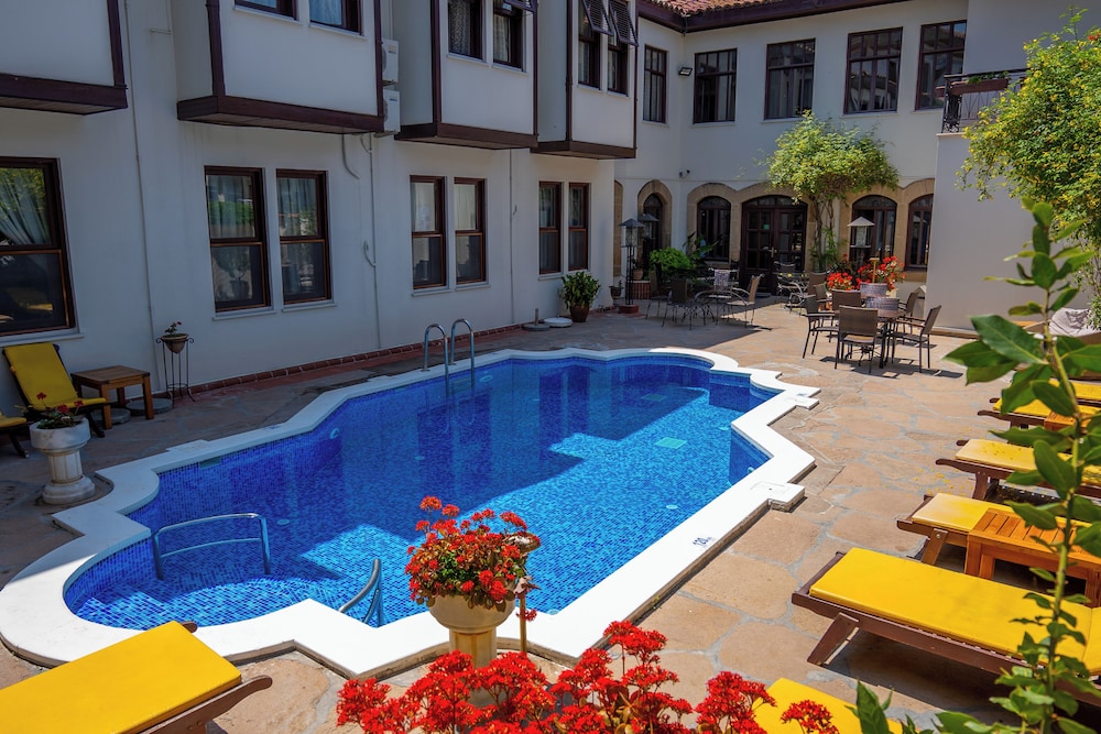 Aspen Hotel - Special Class — Swimming pool in Antalya