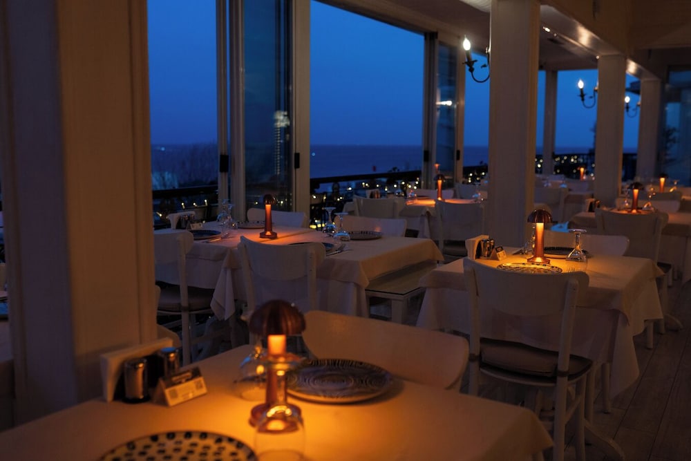 Avicenna Hotel - Special Class — Restaurant & bars in Istanbul, Istanbul