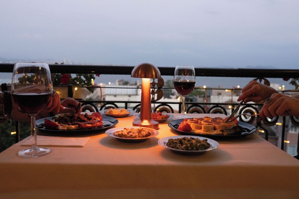 Avicenna Hotel - Special Class — Restaurant & bars in Istanbul, Istanbul