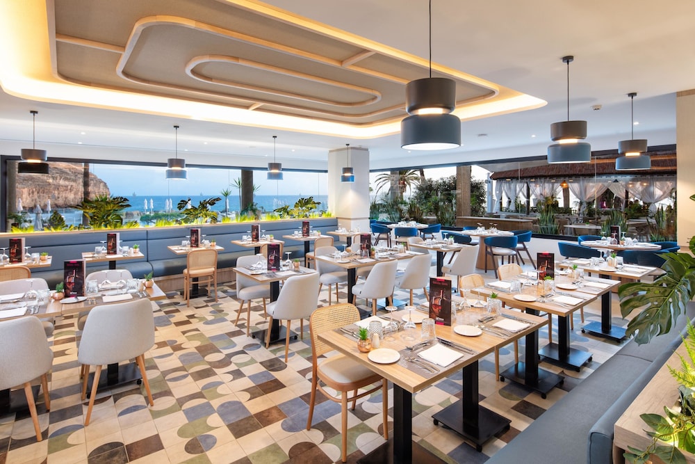 Hotel Princess Taurito - All Inclusive — Restaurant & bars in Taurito, Canary Islands