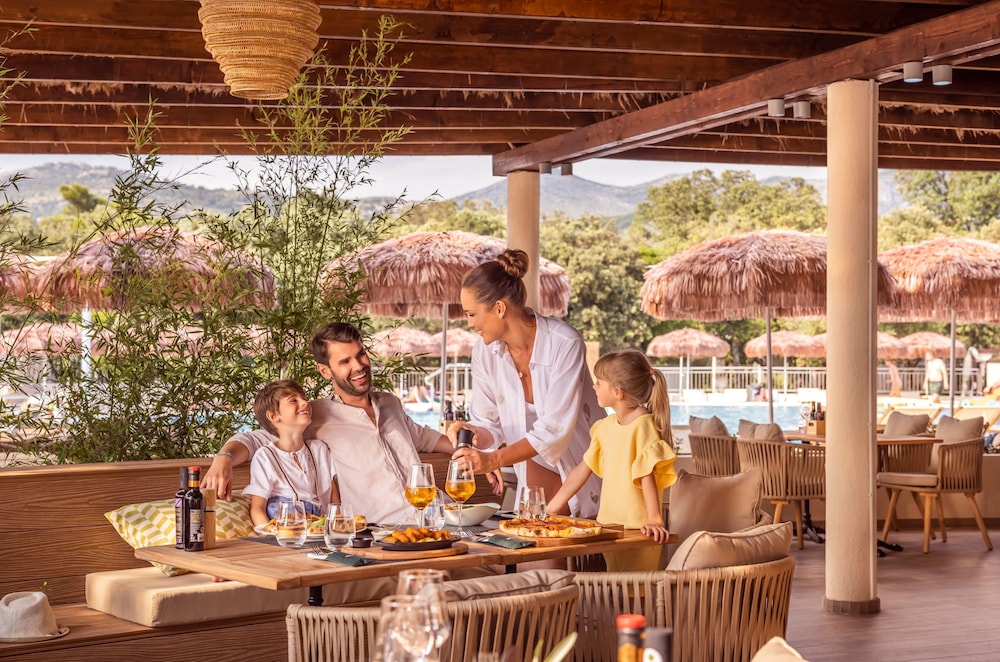 Valamar Tirena Hotel — Restaurant & bars in Dubrovnik, Dubrovnik-Neretva