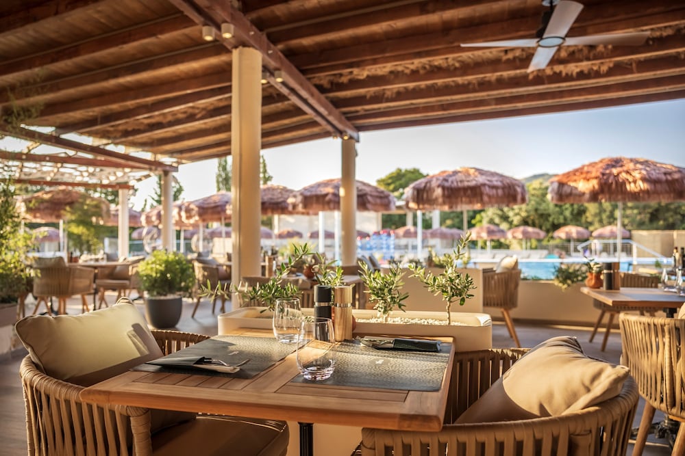 Valamar Tirena Hotel — Restaurant & bars in Dubrovnik, Dubrovnik-Neretva