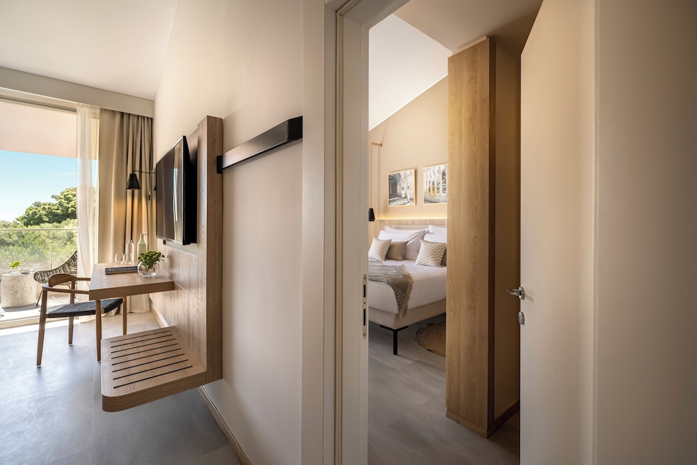 Valamar Tirena Hotel — Hotel rooms in Dubrovnik, Dubrovnik-Neretva