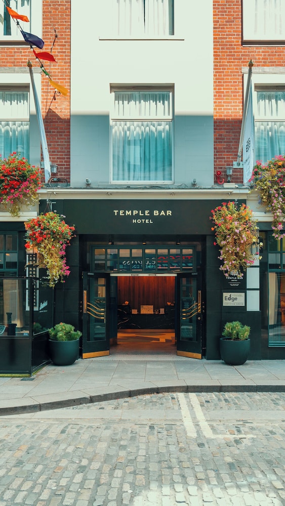 Temple Bar Hotel Dublin by The Unlimited Collection — Hotel building in Dublin, Dublin City