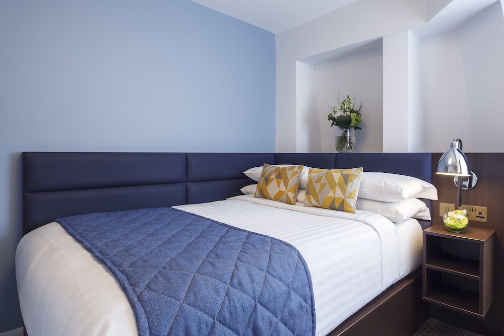 Temple Bar Hotel Dublin by The Unlimited Collection — Hotel rooms in Dublin, Dublin City