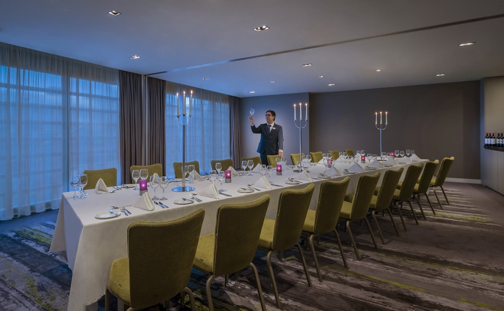 The Gibson Hotel Dublin City — Restaurant & bars in Dublin, Dublin City