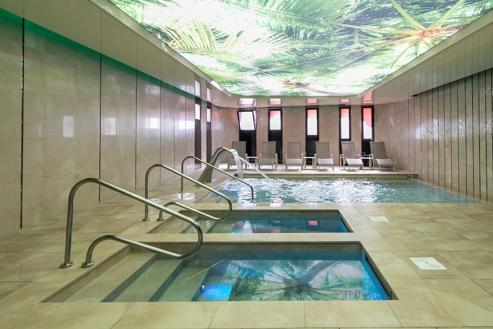 HD Parque Cristóbal Gran Canaria — Swimming pool in Playa del Ingles, Canary Islands