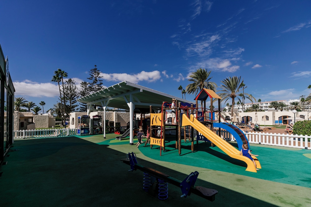 HD Parque Cristóbal Gran Canaria — Attractions for children in Playa del Ingles, Canary Islands