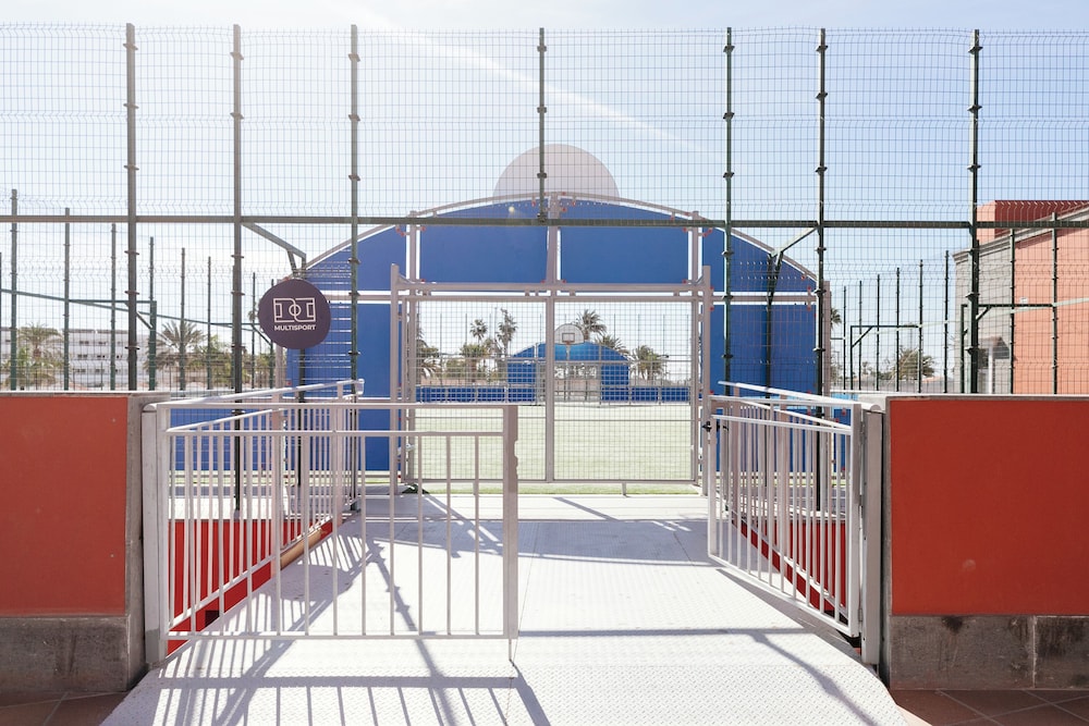 HD Parque Cristóbal Gran Canaria — Sports & recreation in Playa del Ingles, Canary Islands
