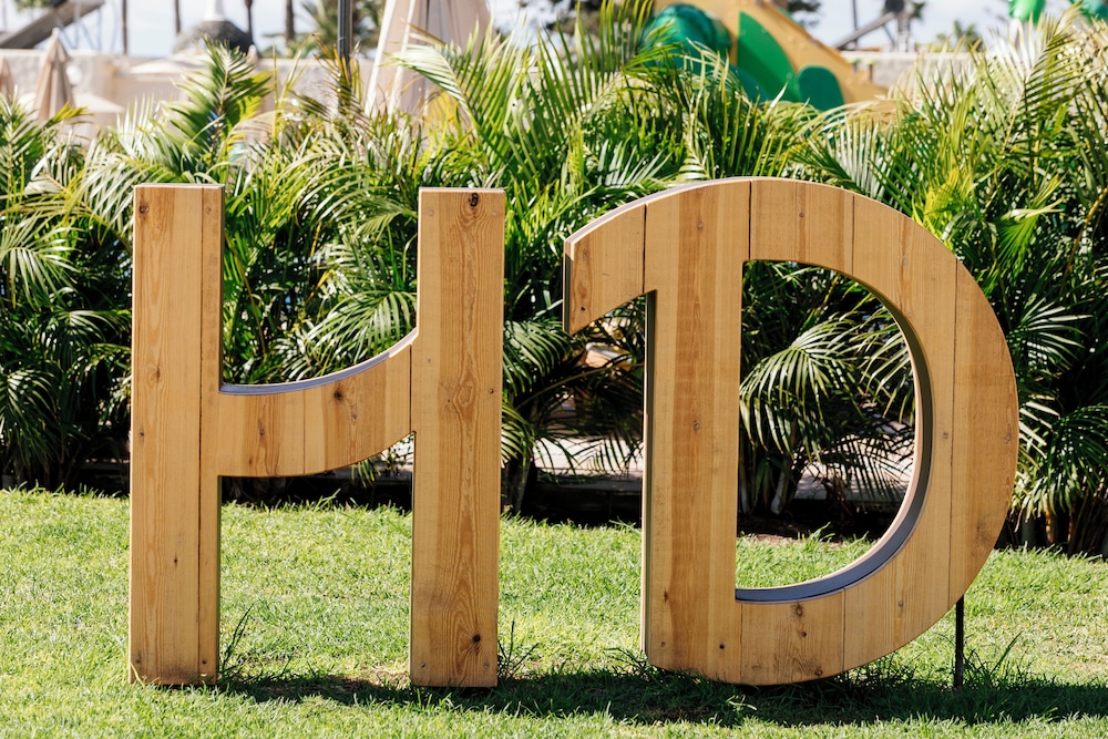 HD Parque Cristóbal Gran Canaria — Attractions in the area in Playa del Ingles, Canary Islands
