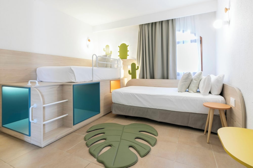 HD Parque Cristóbal Gran Canaria — Hotel rooms in Playa del Ingles, Canary Islands