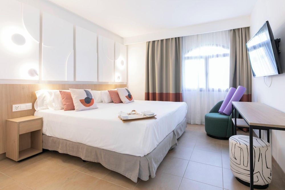 HD Parque Cristóbal Gran Canaria — Hotel rooms in Playa del Ingles, Canary Islands
