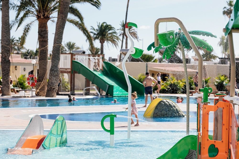 HD Parque Cristóbal Gran Canaria — Swimming pool in Playa del Ingles, Canary Islands