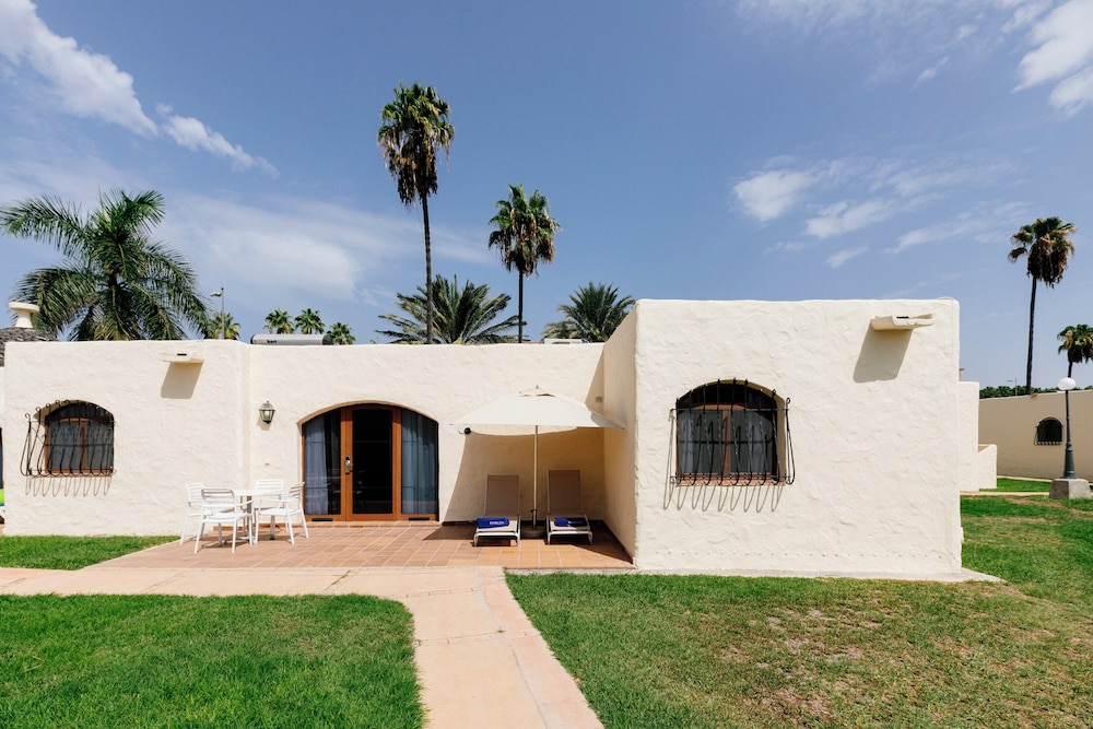 HD Parque Cristóbal Gran Canaria — Hotel building in Playa del Ingles, Canary Islands