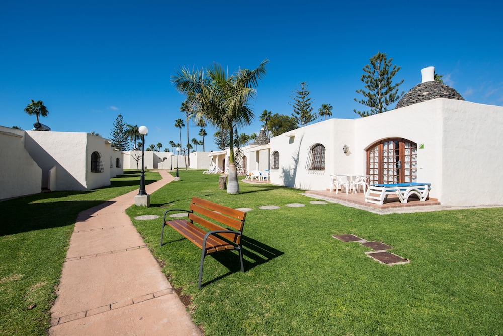 HD Parque Cristóbal Gran Canaria — Hotel building in Playa del Ingles, Canary Islands