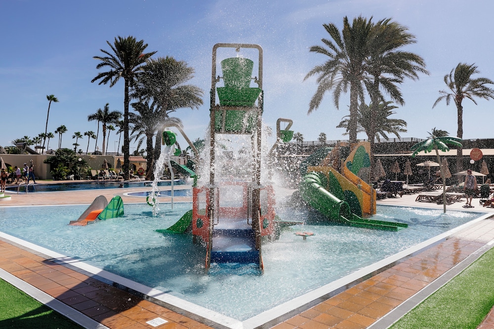 HD Parque Cristóbal Gran Canaria — Attractions for children in Playa del Ingles, Canary Islands