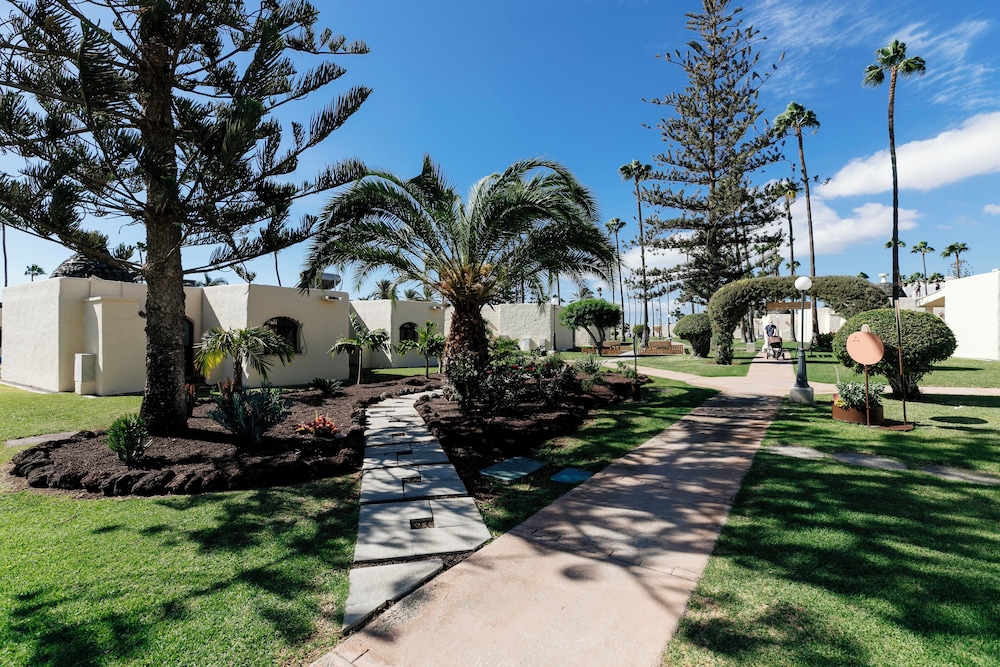 HD Parque Cristóbal Gran Canaria — Hotel building in Playa del Ingles, Canary Islands
