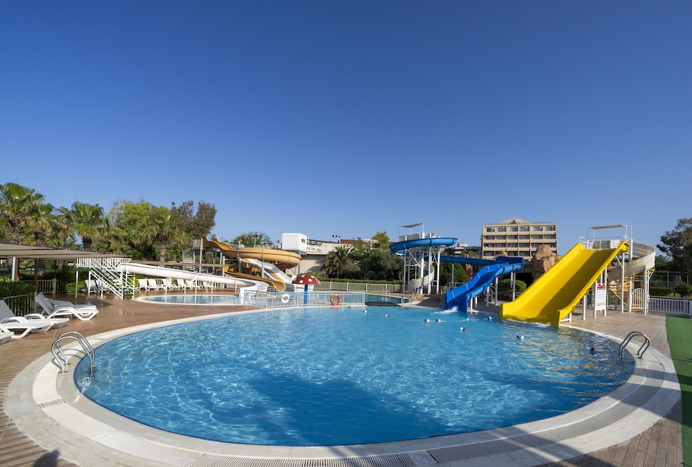 Hotel Kaya Belek - All Inclusive — Pool in Belek